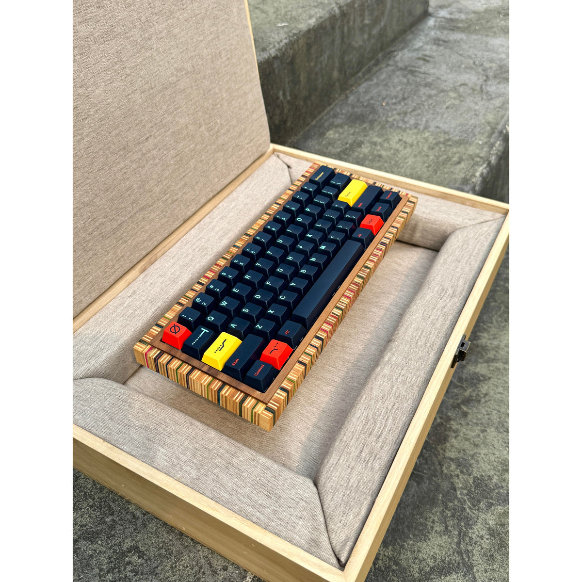 イ*ン様 メカニカルキーボード Etude 60 (CNCed Bakeneko Affordable & Great Sound? ~ Bakeneko60 Mechanical Keyboard Review